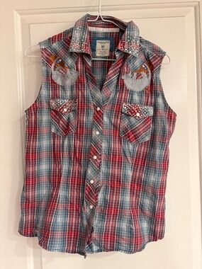Sleeveless Red Plaid Western Shirt with Embroidered Pockets - Panhandle Slim